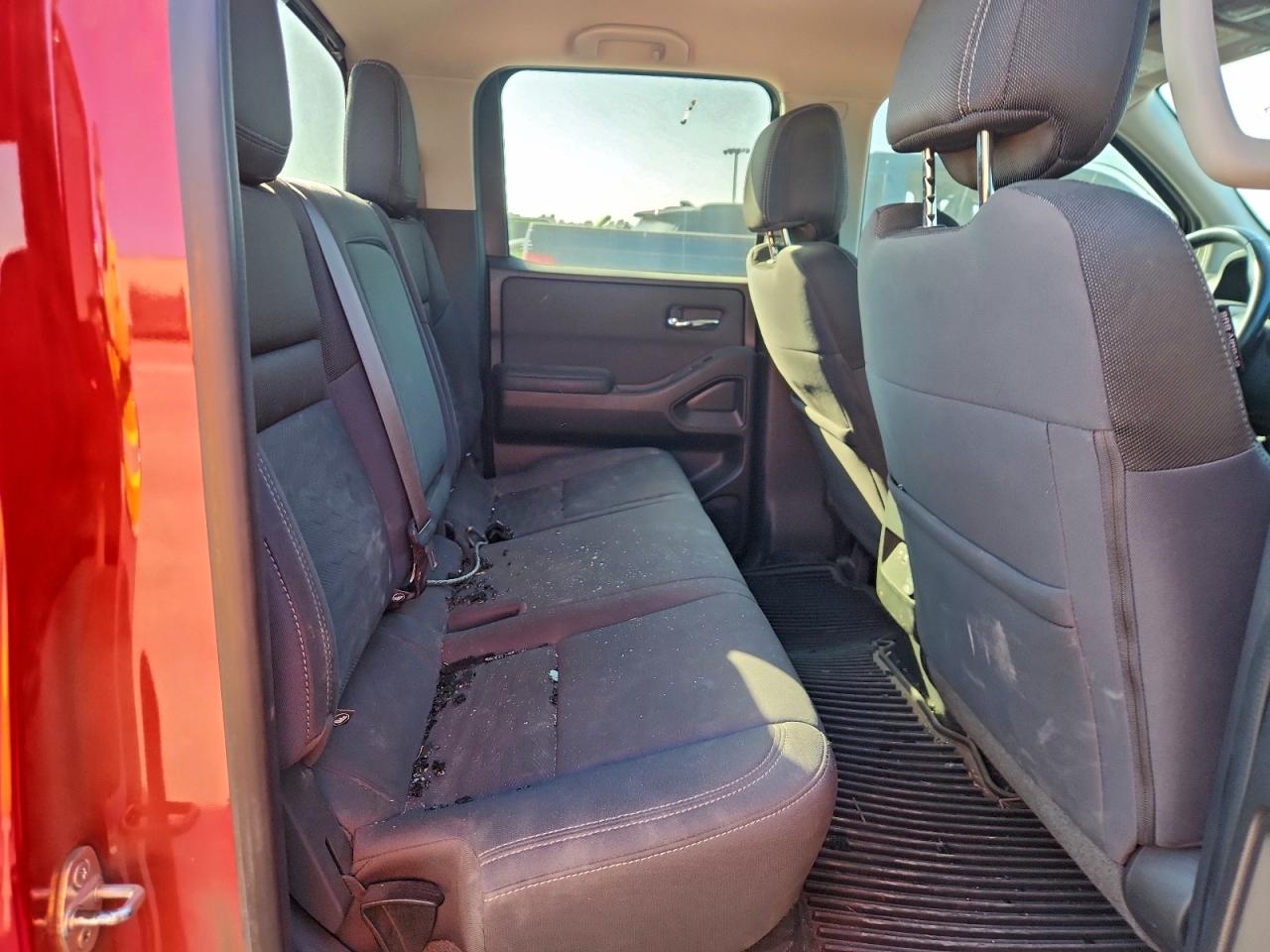 Nissan Frontier S Image 6