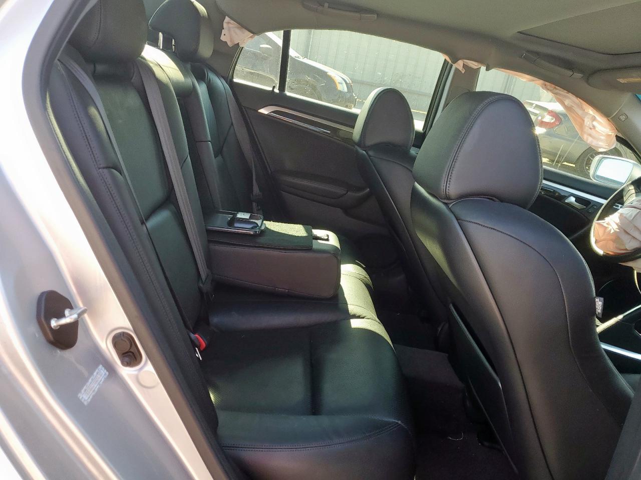 Acura TL Image 12