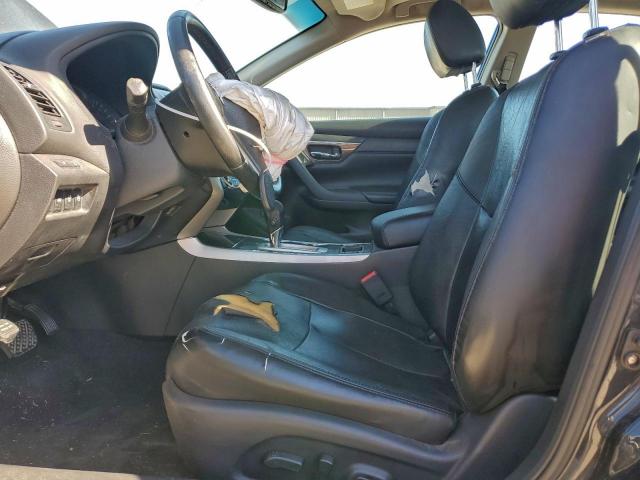 Nissan Altima 2.5 Image 6