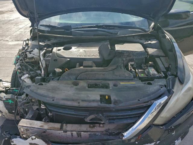 Nissan Altima 2.5 Image 9