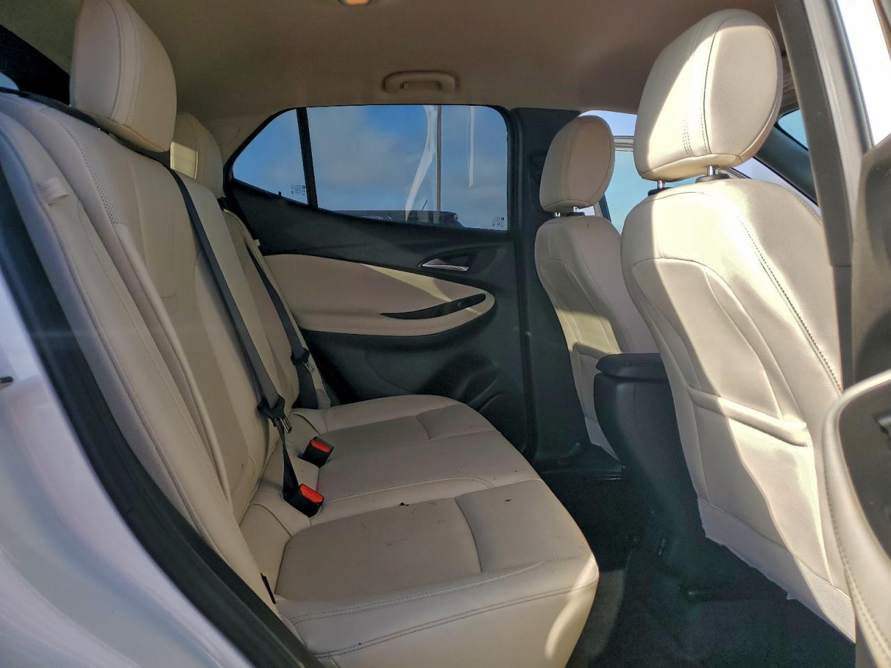 Buick Encore Sport Touring Image 8