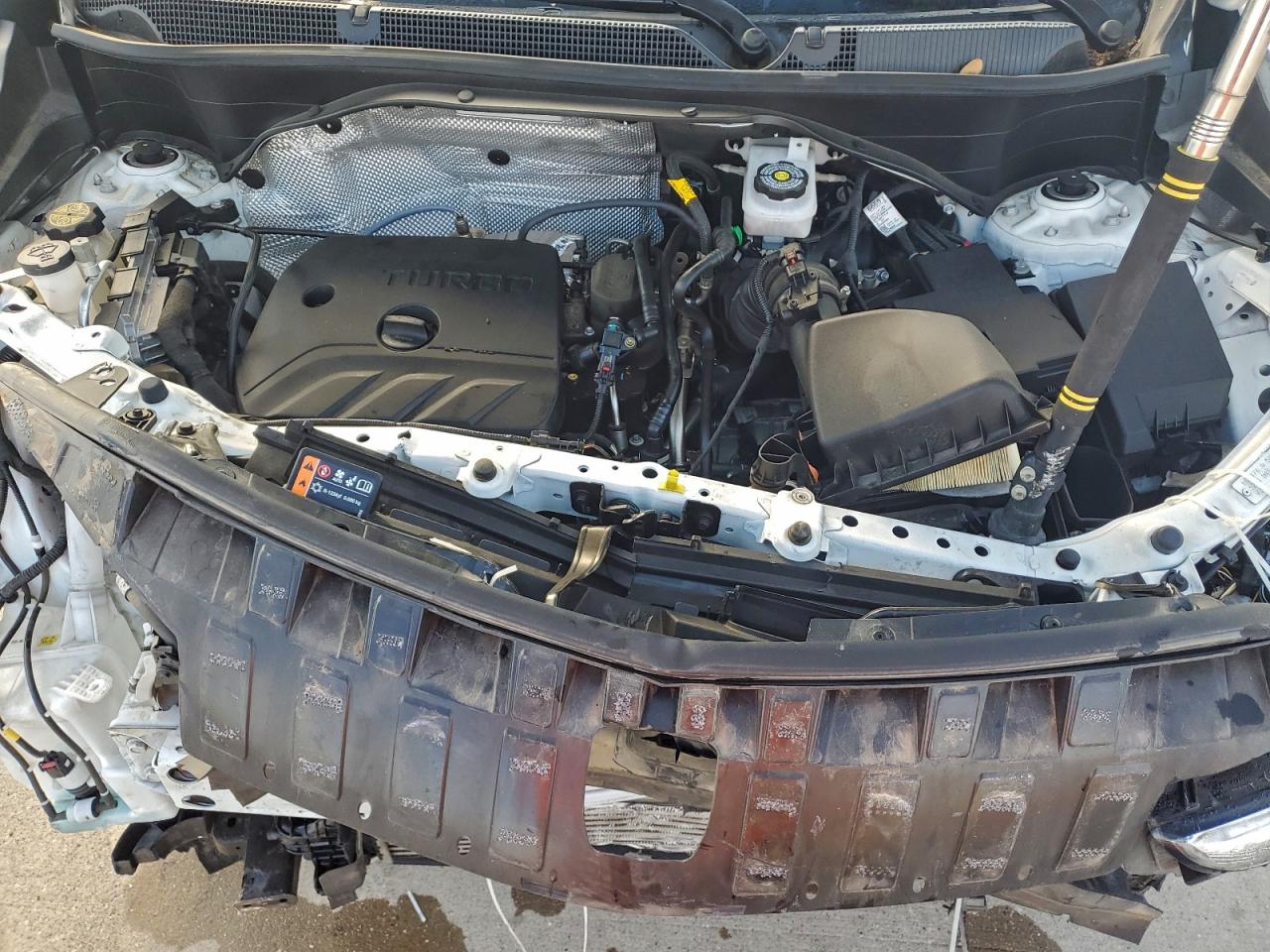 Buick Encore Sport Touring Image 10