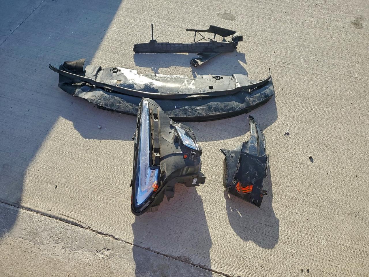 Buick Encore Sport Touring Image 9