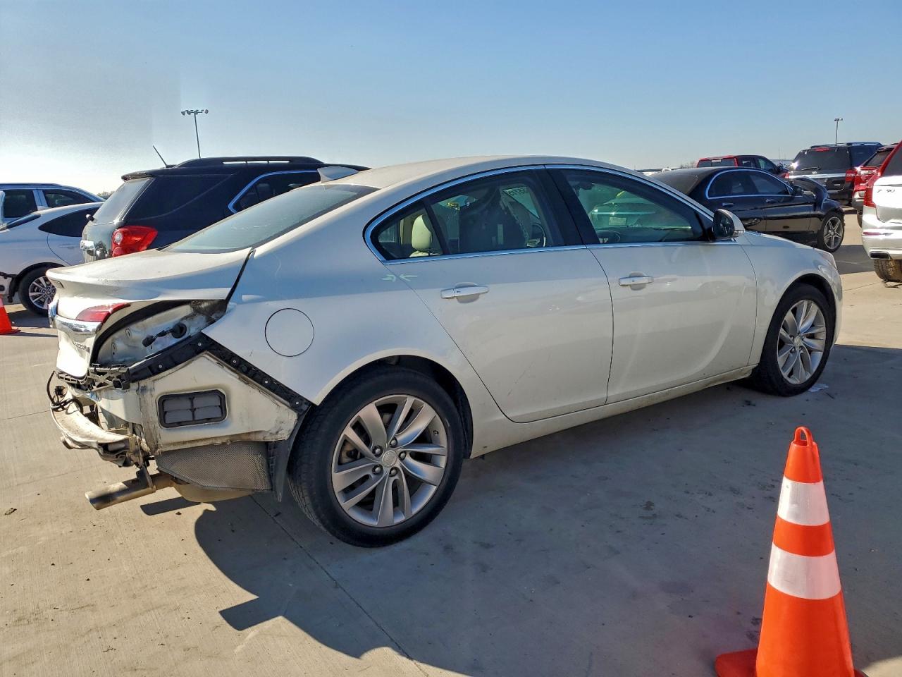 Buick Regal Premium Image 3