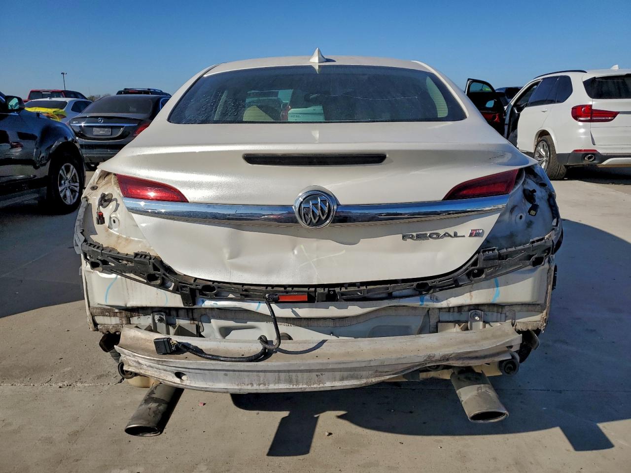 Buick Regal Premium Image 11