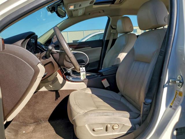 Buick Regal Premium Image 8