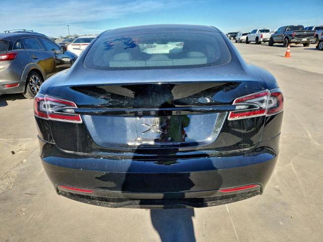 Tesla Model S Image 5