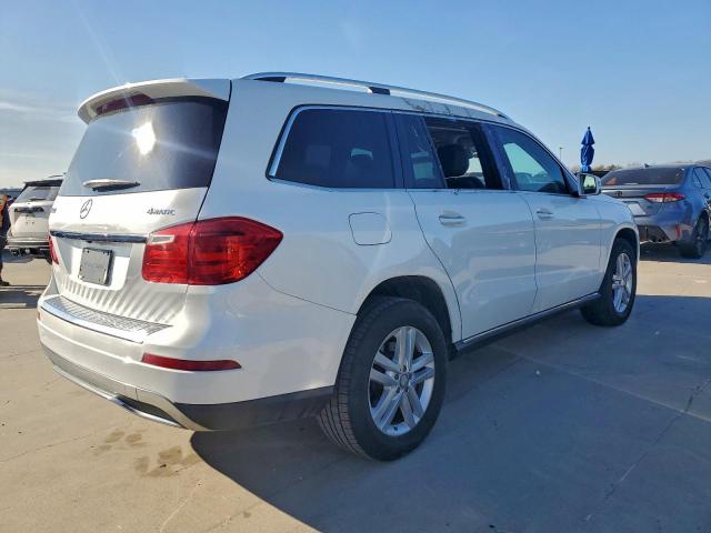 Mercedes-Benz G-Class 450 4matic Image 11