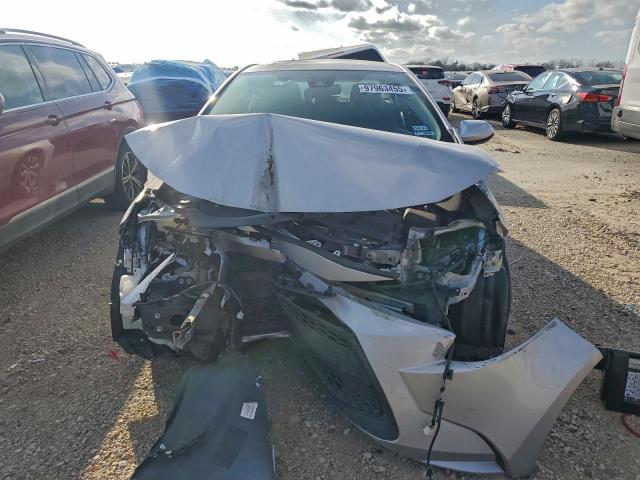 Toyota Corolla Le Image 6