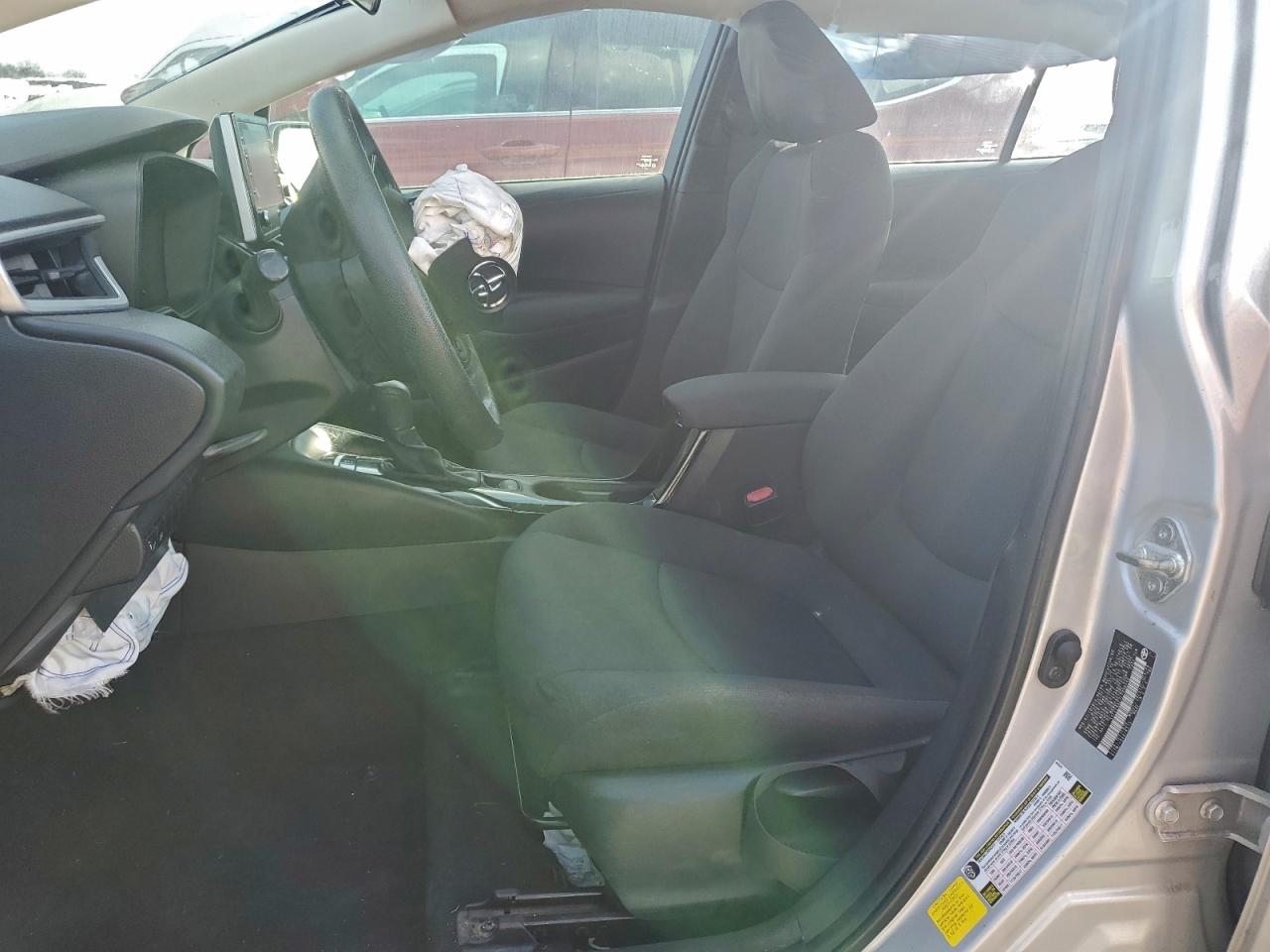 Toyota Corolla Le Image 8