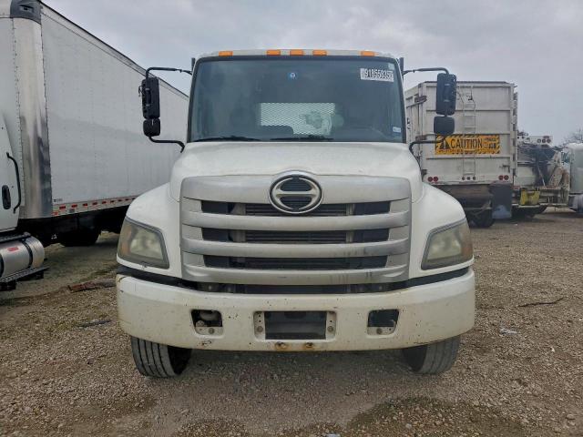 Hino 258 268 Image 9