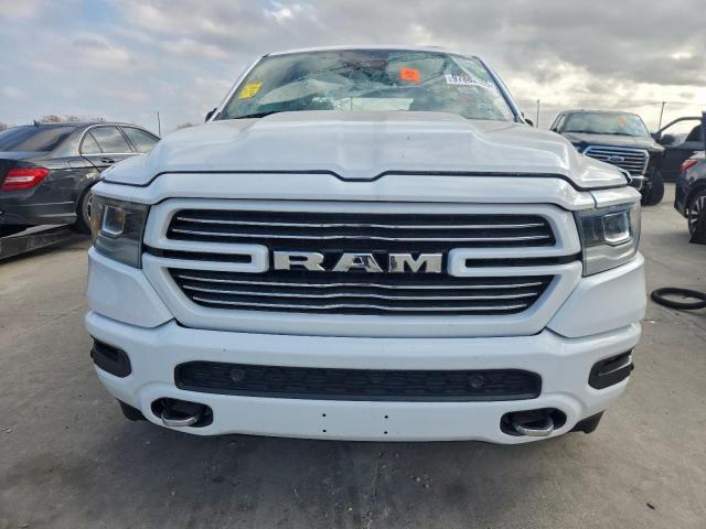 Ram 1500 Laramie Image 3