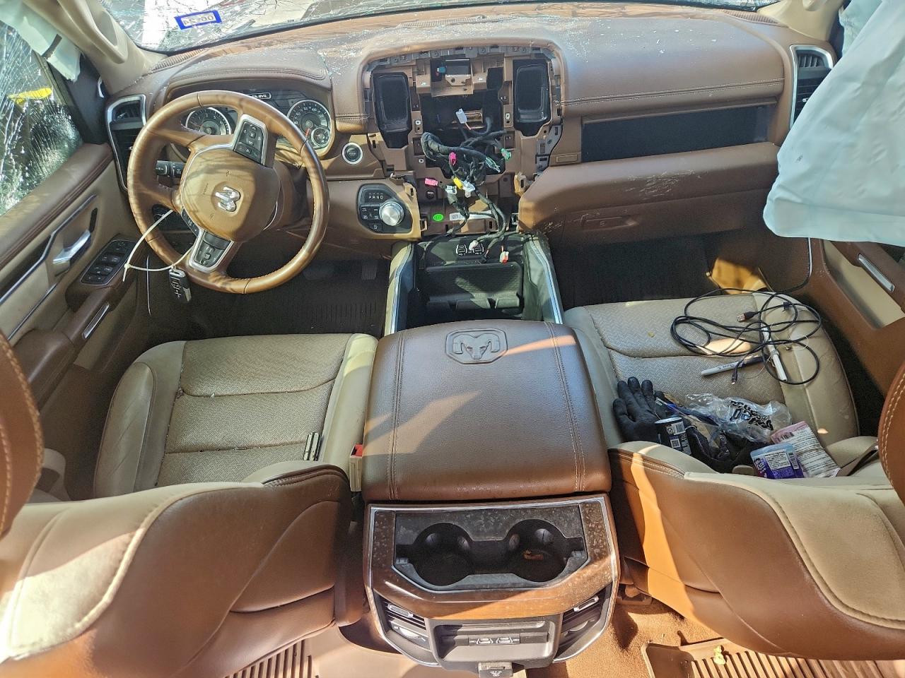 Ram 1500 Laramie Image 8