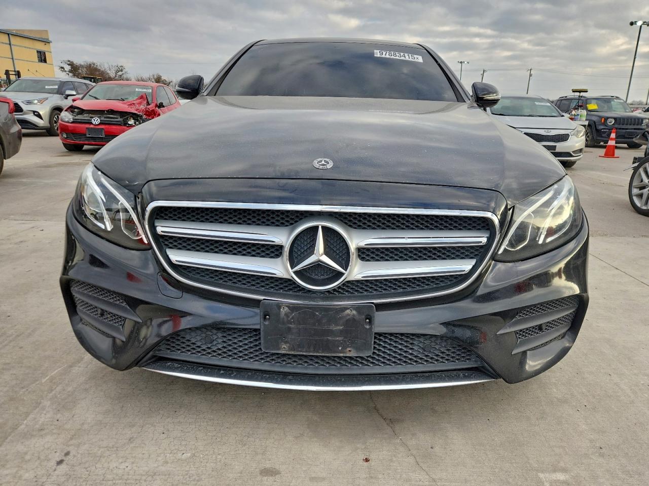 Mercedes-Benz E-Class 300 4matic Image 11