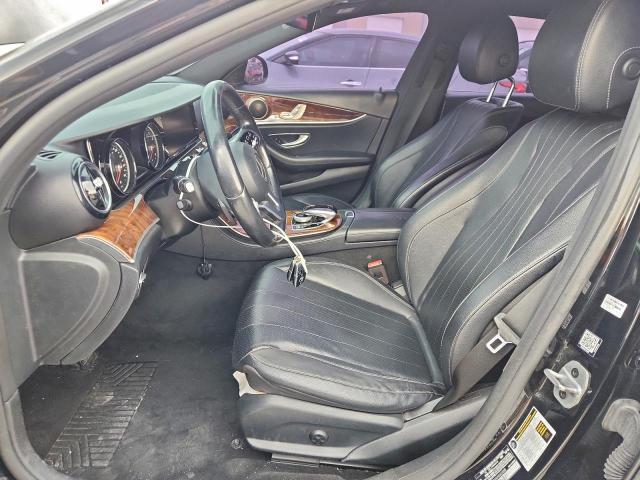 Mercedes-Benz E-Class 300 4matic Image 3