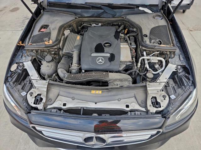 Mercedes-Benz E-Class 300 4matic Image 9