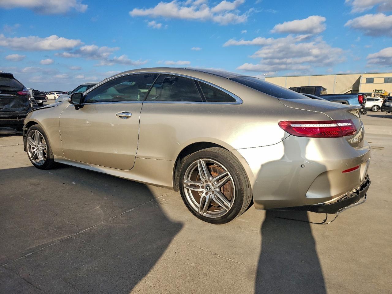 Mercedes-Benz E-Class 400 4matic Image 3