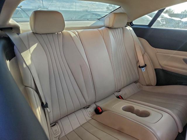 Mercedes-Benz E-Class 400 4matic Image 8