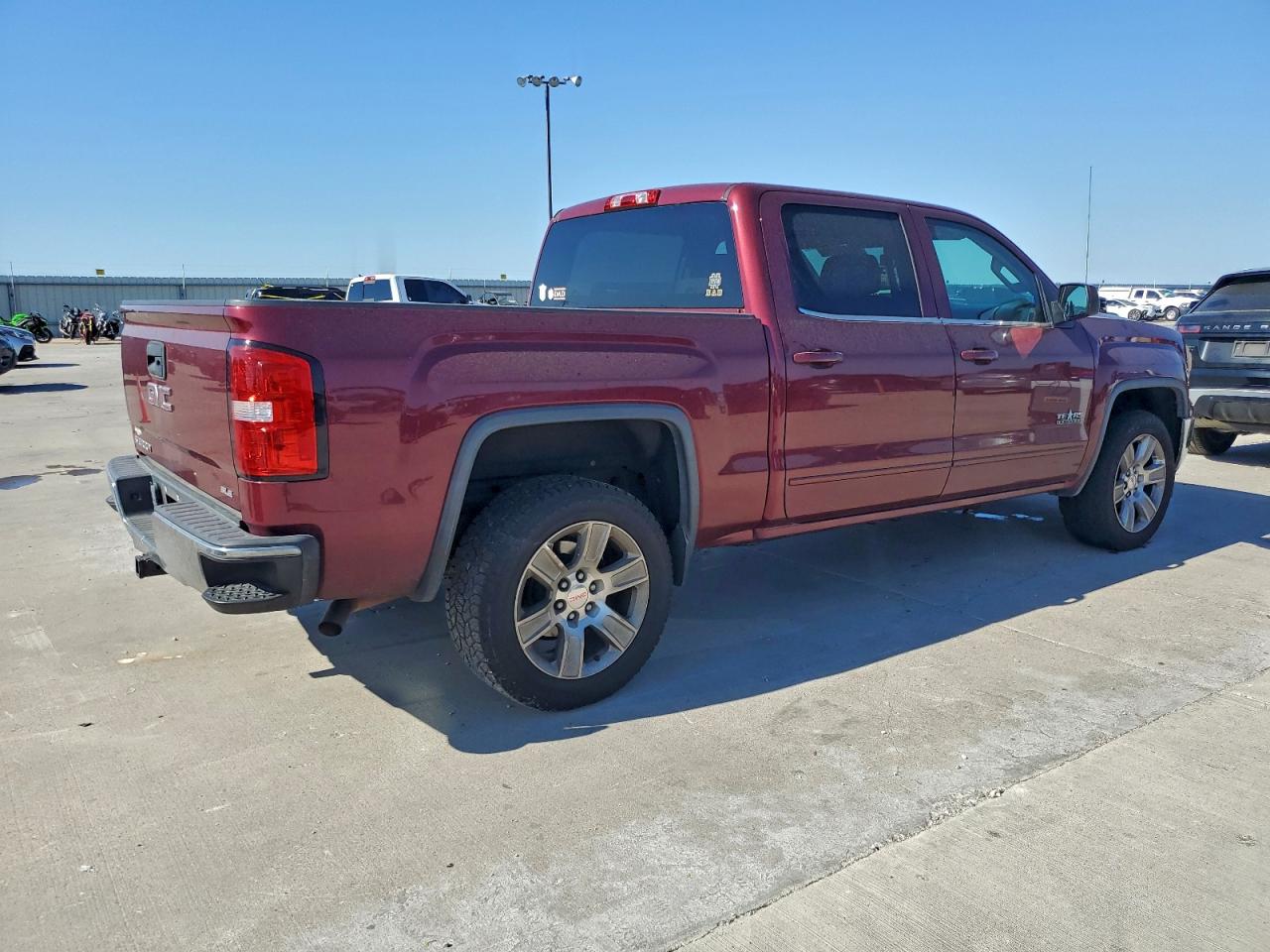 GMC Sierra C1500 Sle Image 2