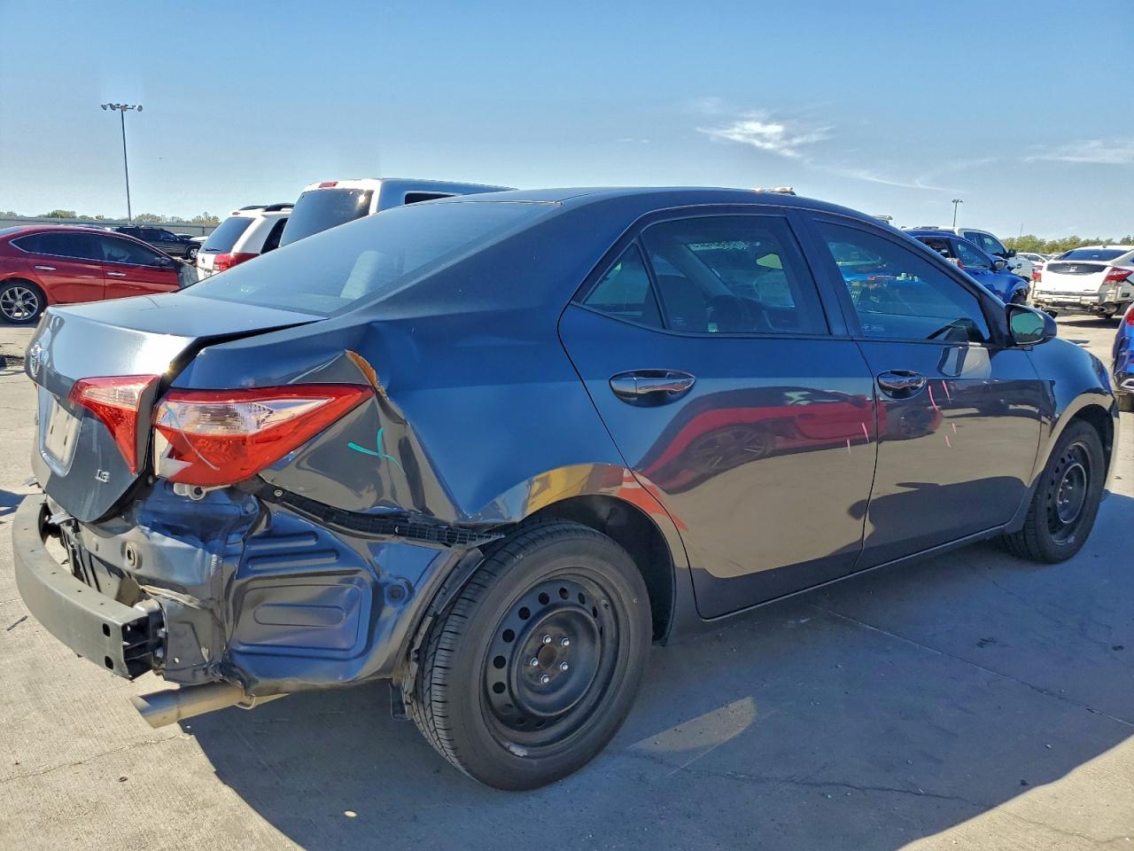 Toyota Corolla L Image 2