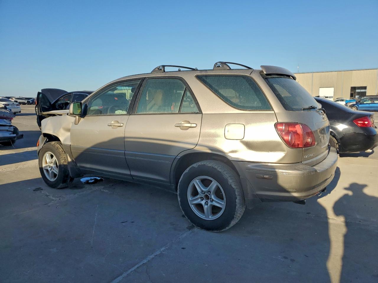 Lexus RX 300 Image 3