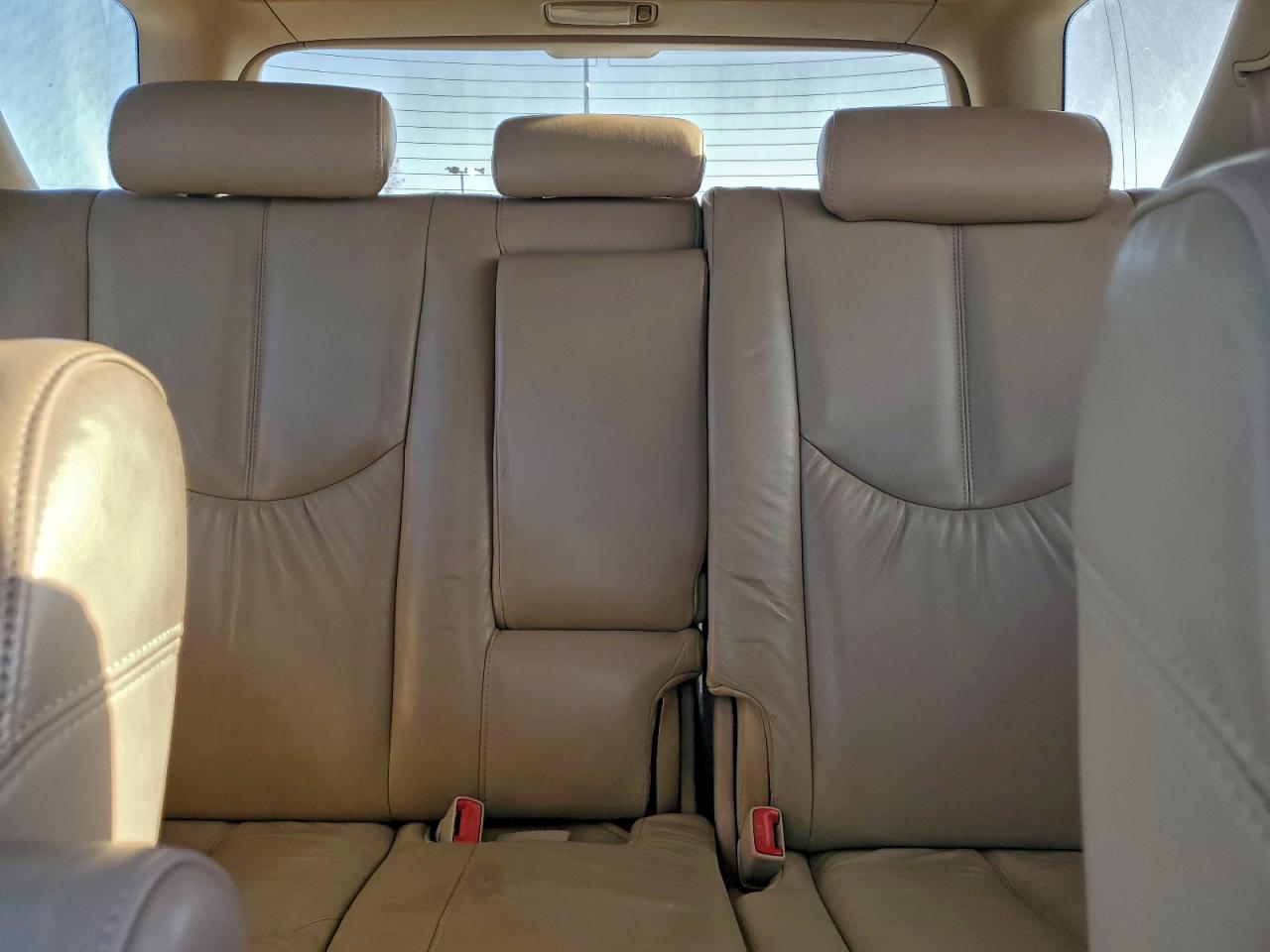 Lexus RX 300 Image 8