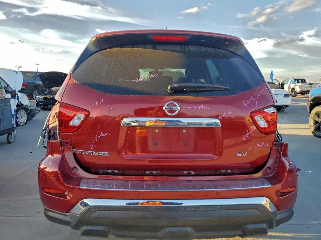 Nissan Pathfinder S Image 9