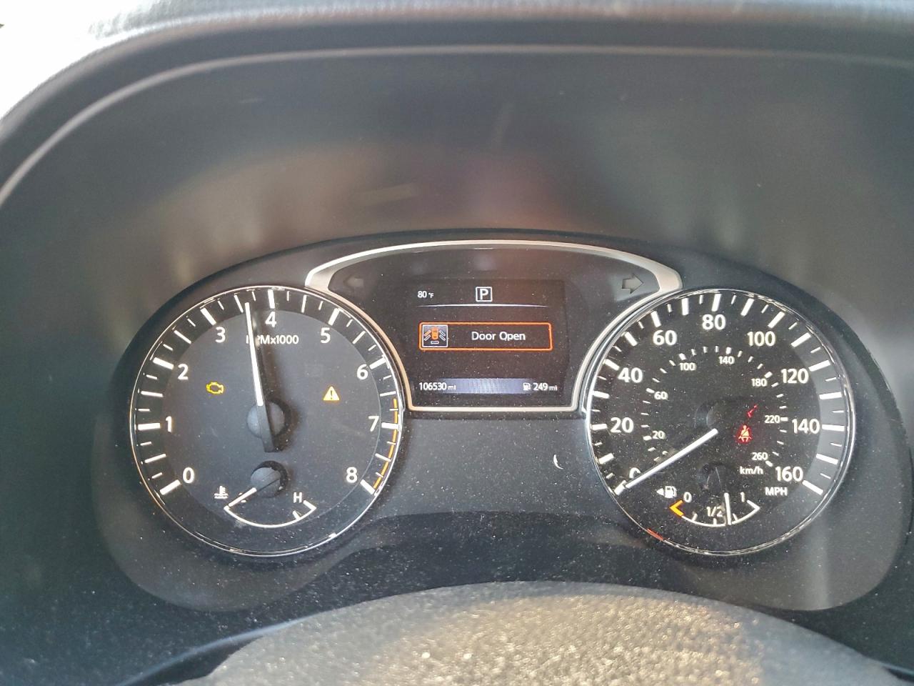 Nissan Pathfinder S Image 5