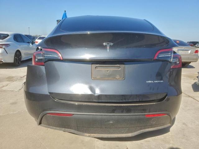 Tesla Model Y Image 8