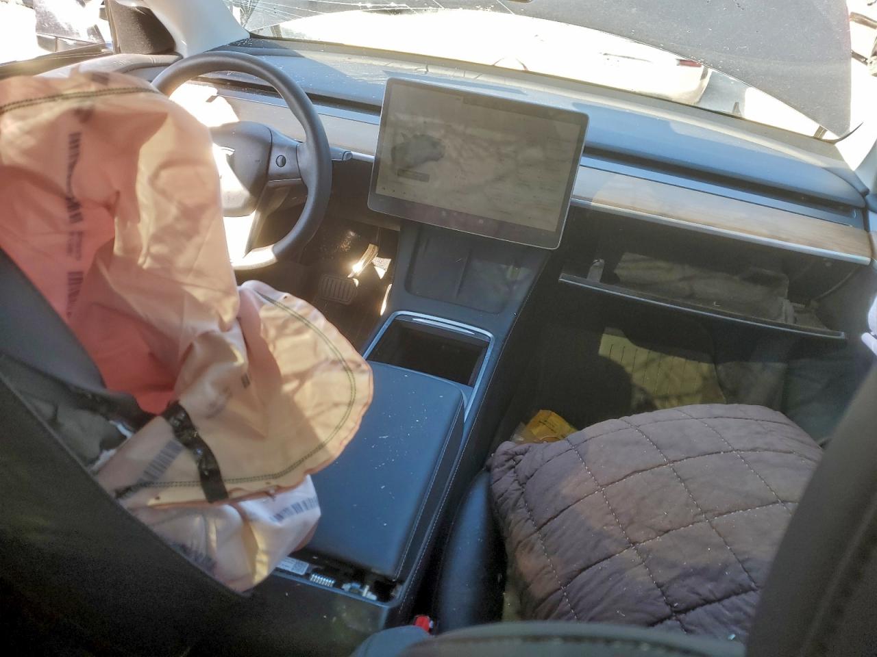 Tesla Model Y Image 7