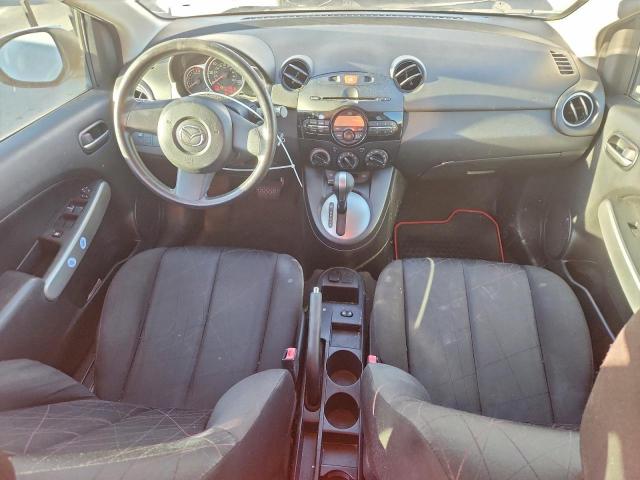 Mazda 2 Image 8