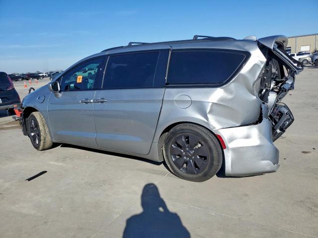 Chrysler Pacifica Hybrid Touring L Image 6