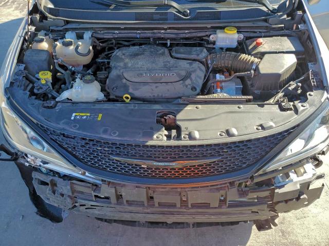 Chrysler Pacifica Hybrid Touring L Image 11