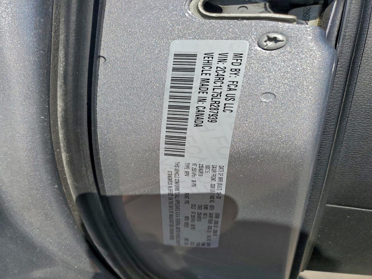 Chrysler Pacifica Hybrid Touring L Image 13