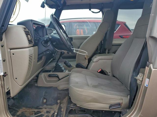 Jeep Wrangler Sahara Image 3