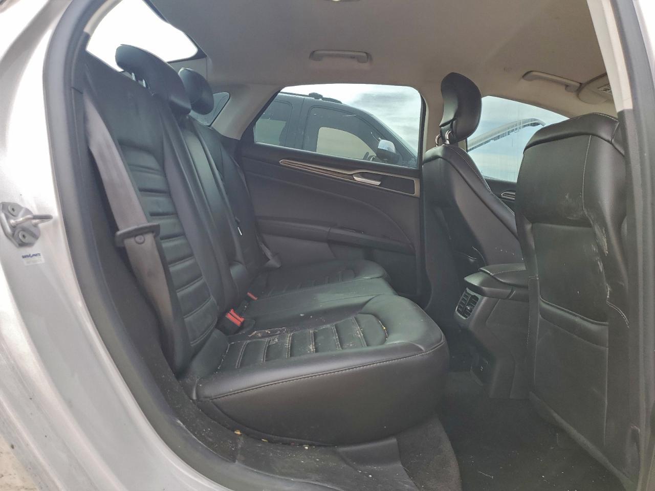 Ford Fusion Se Hybrid Image 7