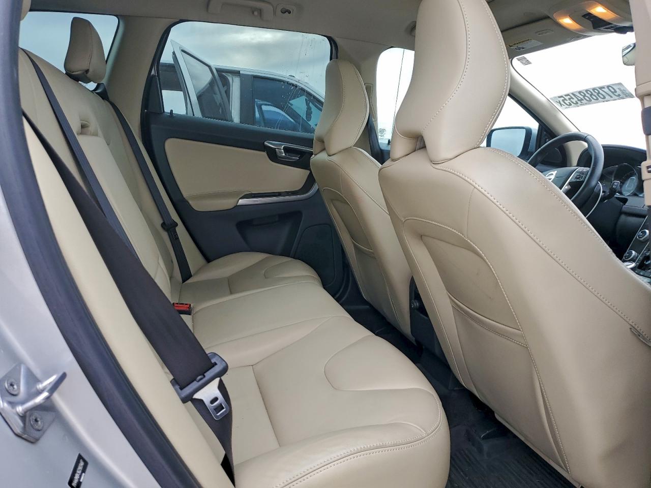 Volvo XC60 T5 Premier Image 8