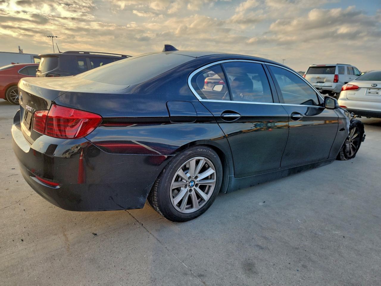 BMW 5 Series I Image 6