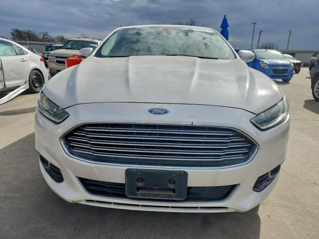 Ford Fusion Titanium Image 6