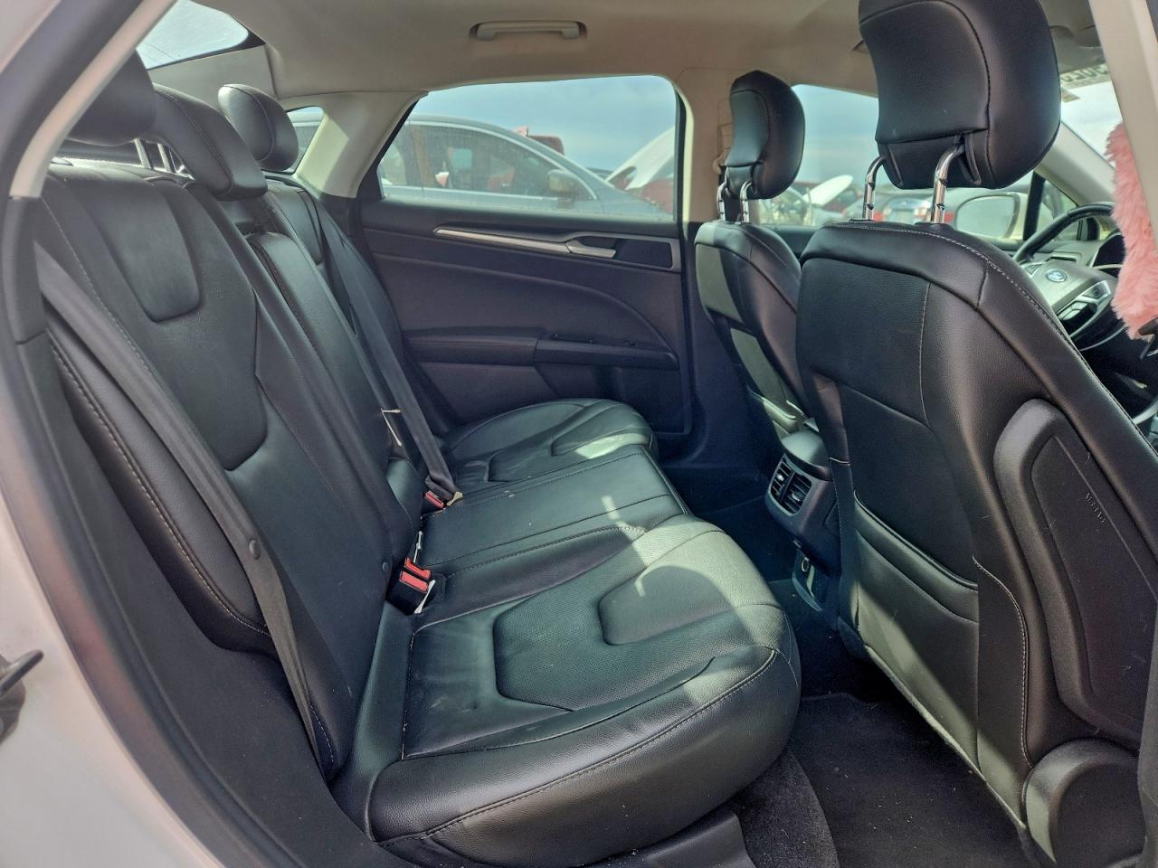 Ford Fusion Titanium Image 2