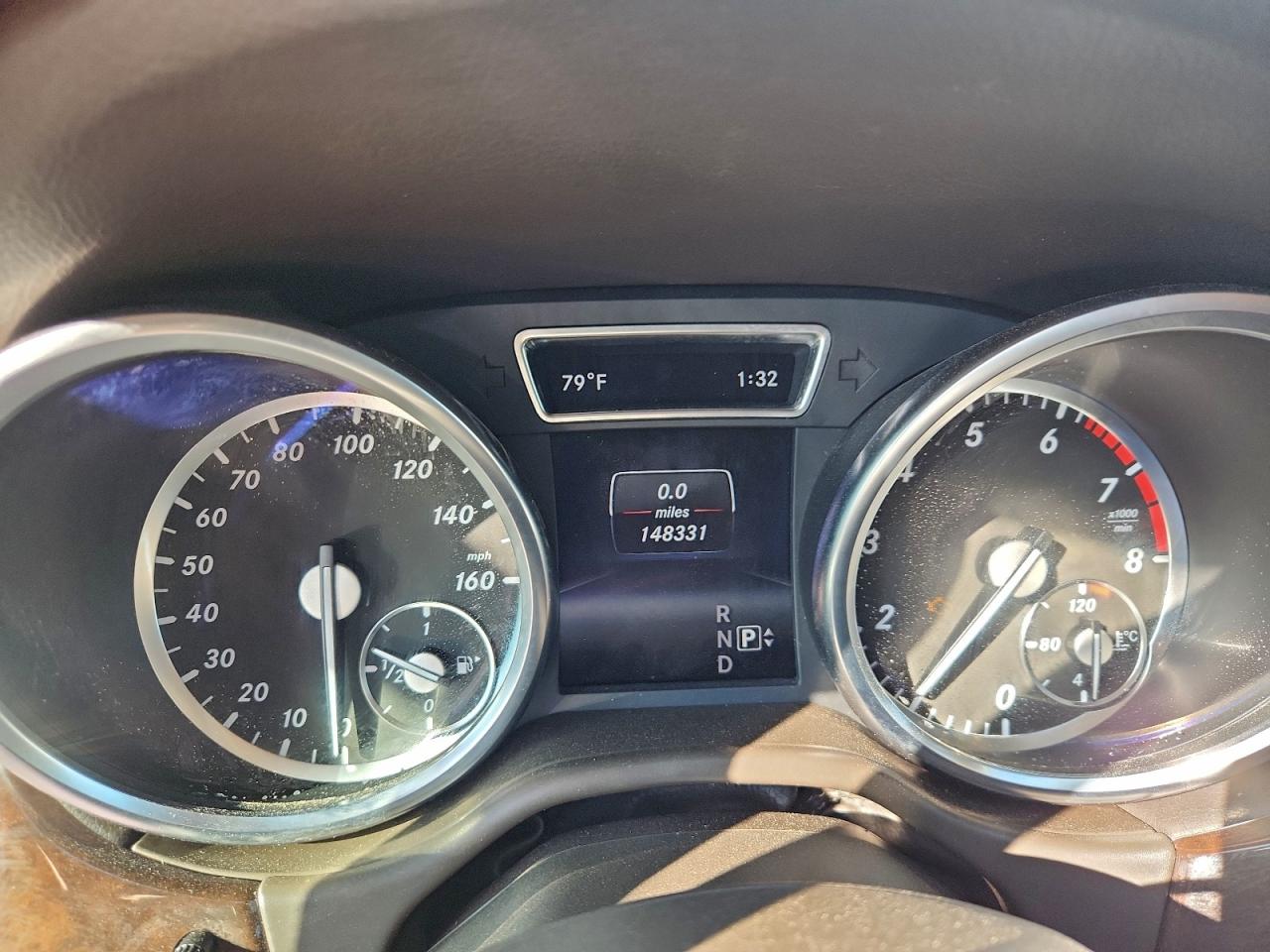 Mercedes-Benz M-Class 350 Image 3