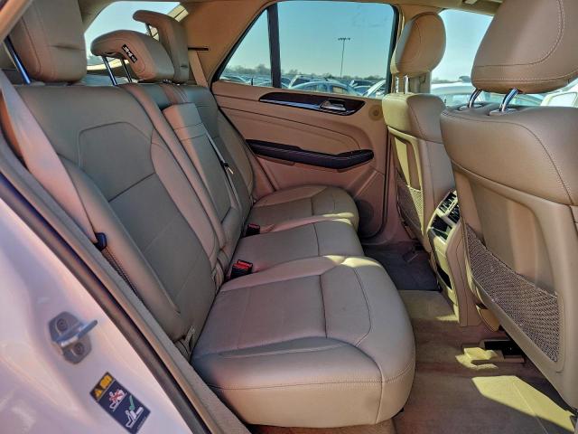 Mercedes-Benz M-Class 350 Image 8