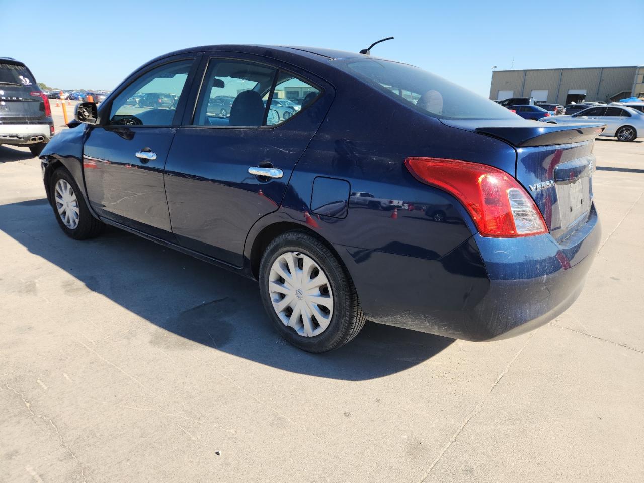 Nissan Versa S Image 2
