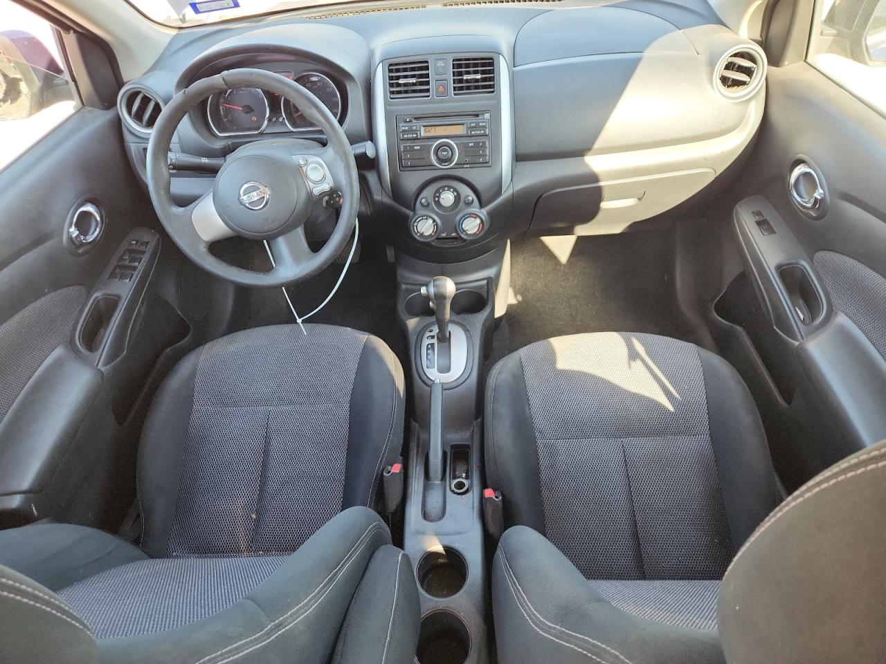 Nissan Versa S Image 5