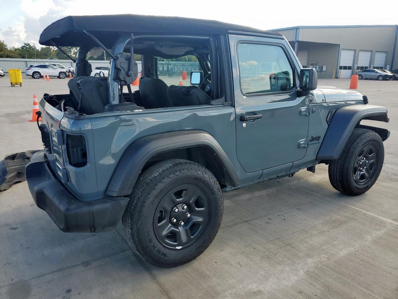 Jeep Wrangler Sport Image 4