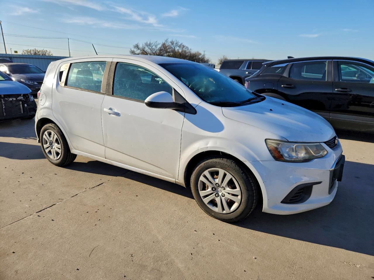 Chevrolet Sonic Image 8