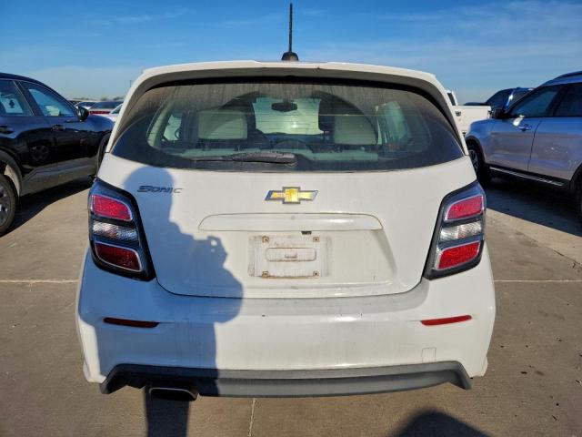 Chevrolet Sonic Image 5