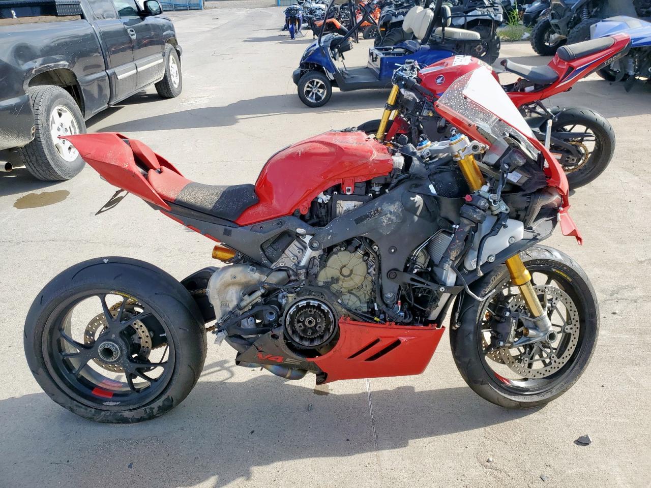 Ducati Panigale V4s Image 1
