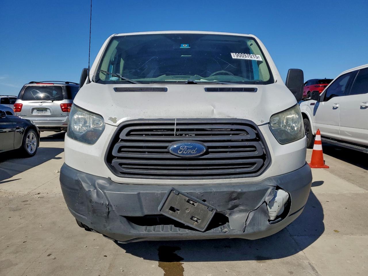 Ford Transit T-150 Image 4