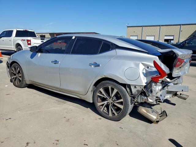 Nissan Maxima 3.5s Image 4